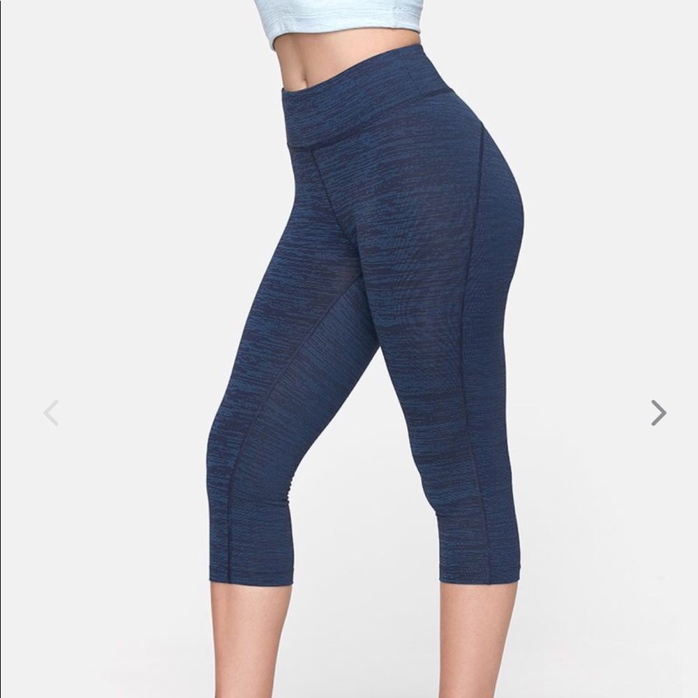 Outdoor Voices Tech Sweat kneecap leggings size s